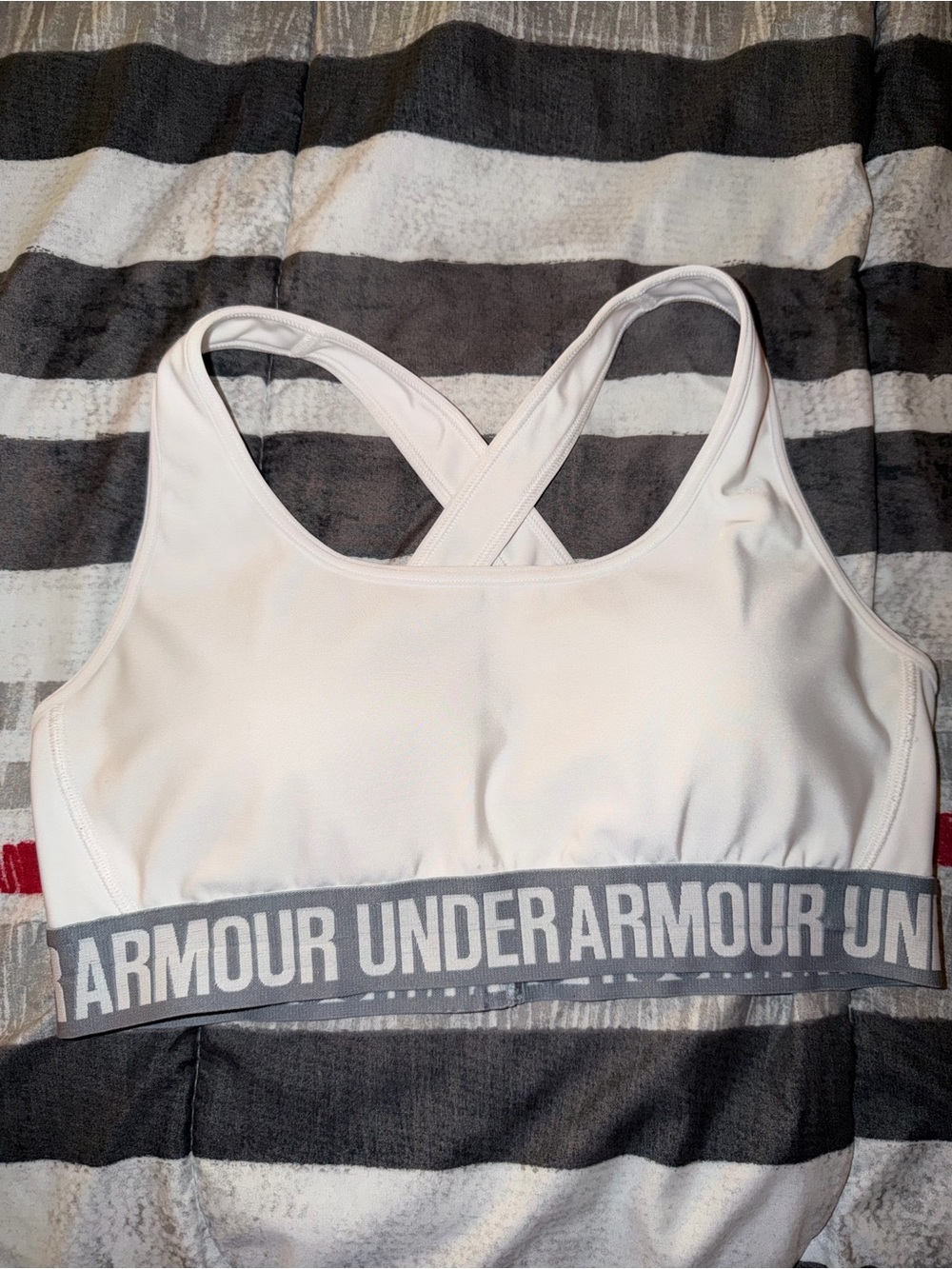 Under Armour Women’s White Crossback Sports Bra